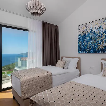 Aristea Villa *